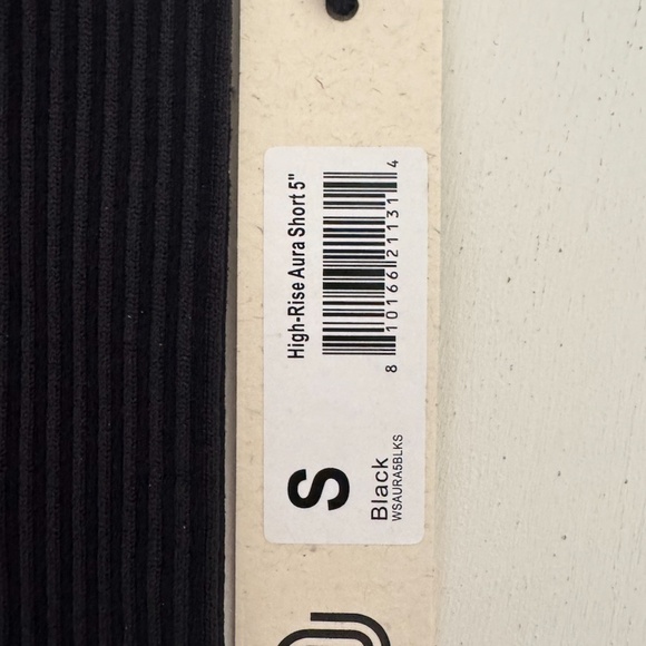 NWT - white on earth High-Rise Aura Ribbed Short 5" - Black - Small - Picture 3 of 5